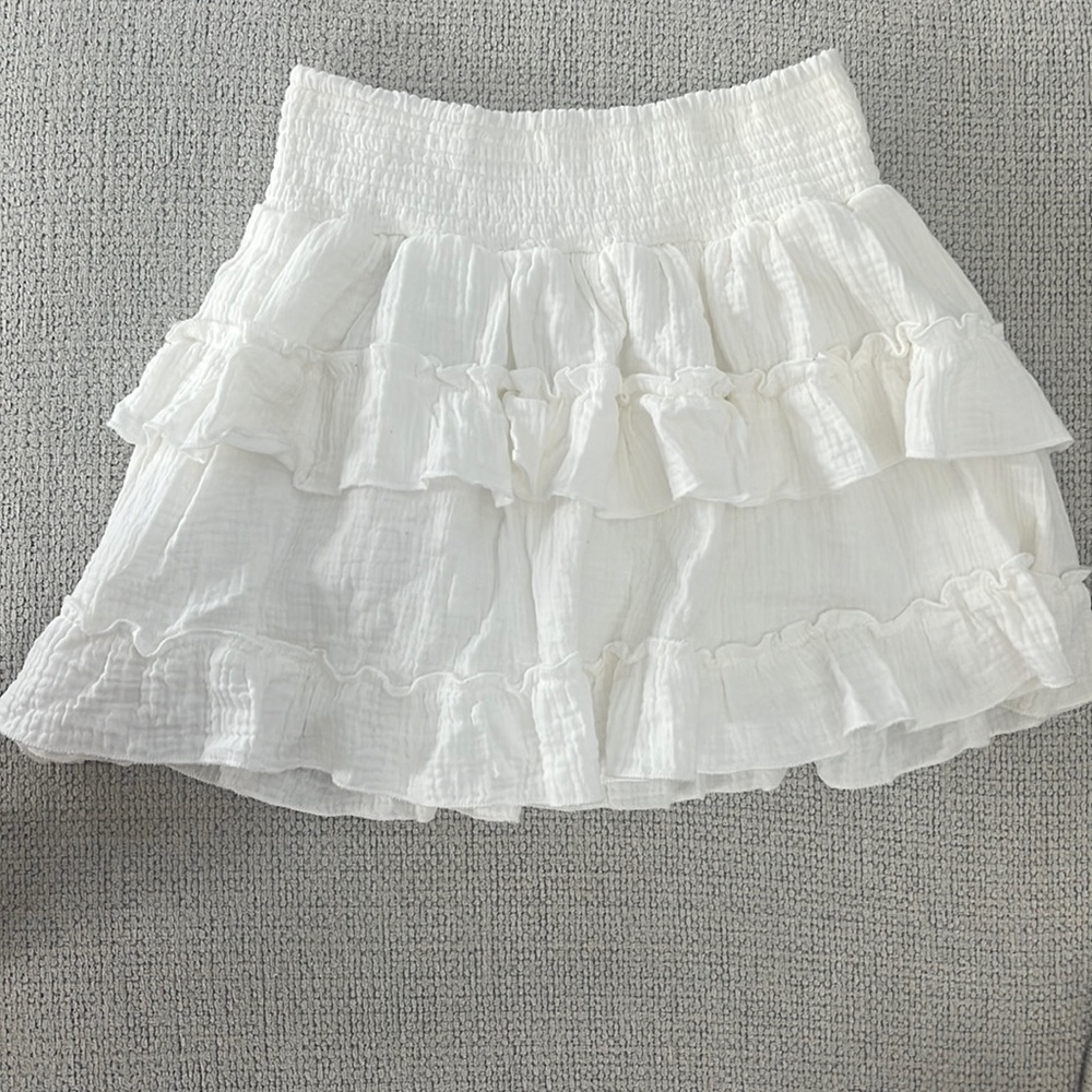 Women’s White Ruffled Short Skirt